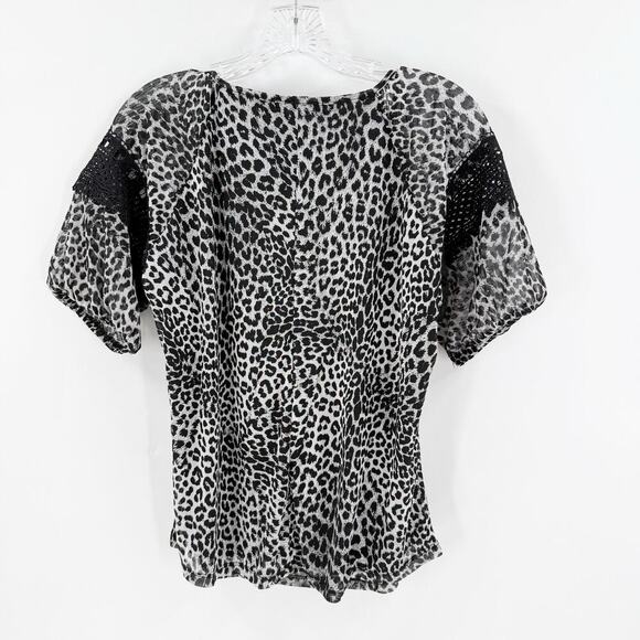 Adrienne Vittadini Gray Leopard Crochet Sheer V-Neck Blouse Women's Size Small - Picture 2 of 9